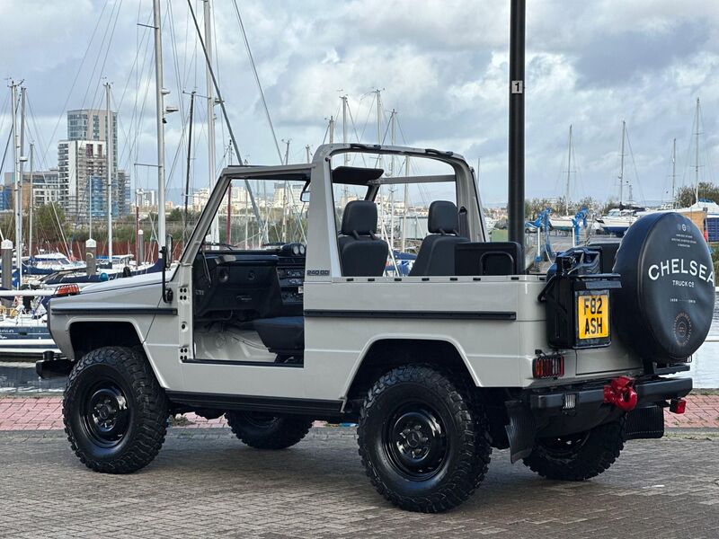 MERCEDES-BENZ G CLASS