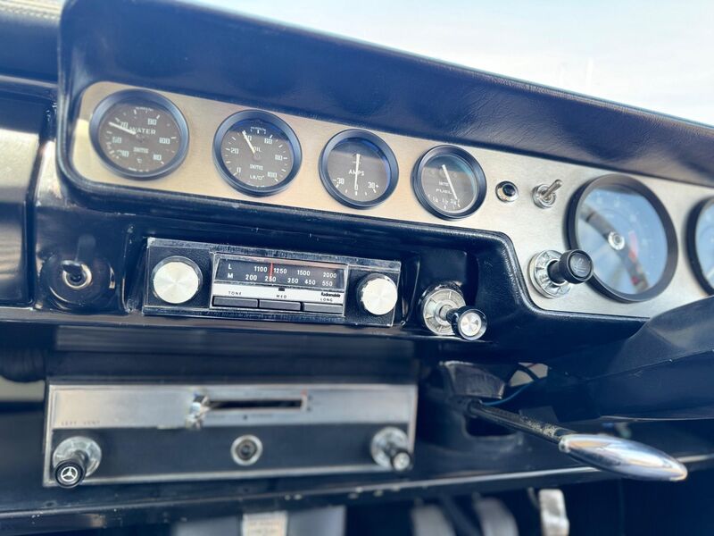 FORD CORTINA