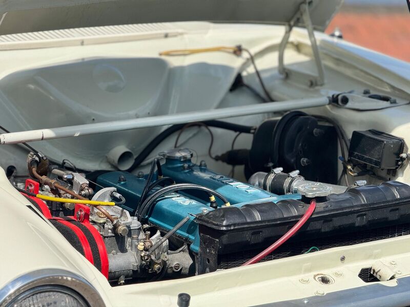 FORD CORTINA