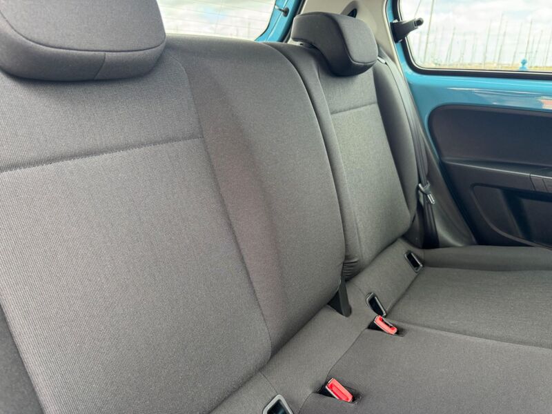 VOLKSWAGEN E-UP!