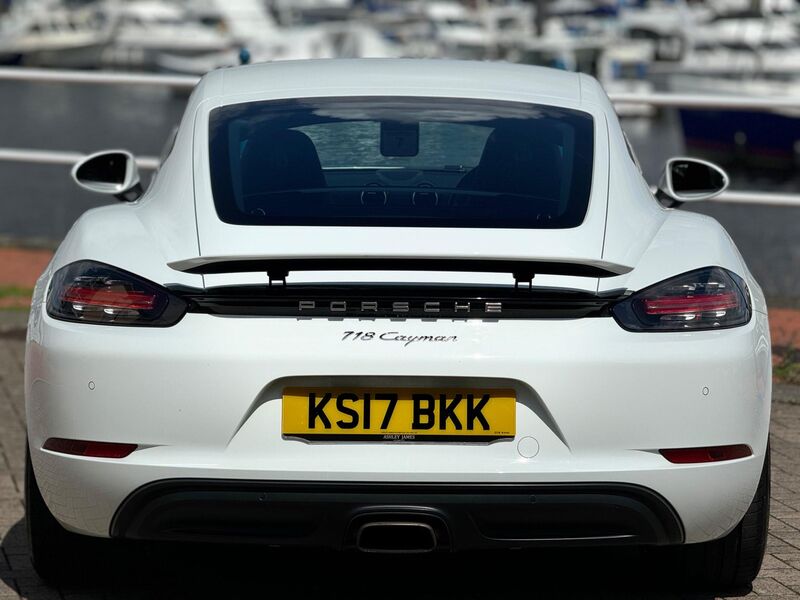 PORSCHE 718