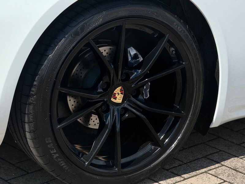 PORSCHE 718