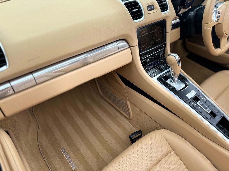 PORSCHE BOXSTER