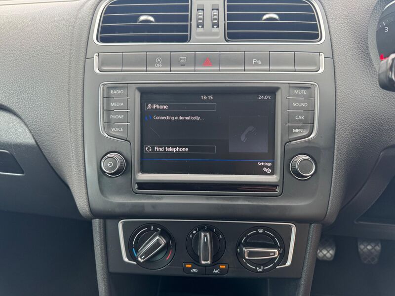 VOLKSWAGEN POLO