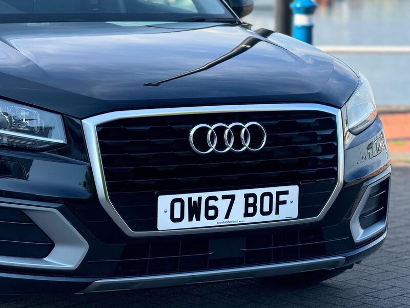 AUDI Q2