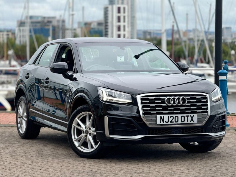 AUDI Q2