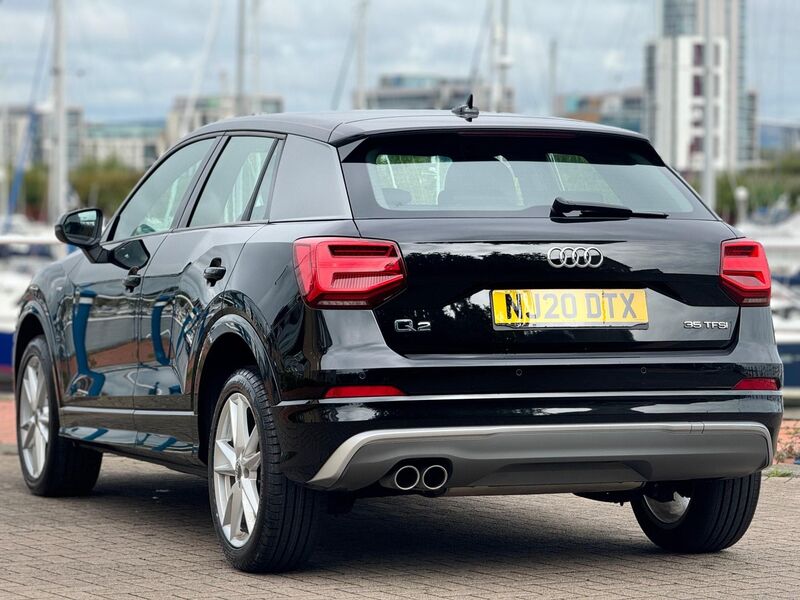 AUDI Q2