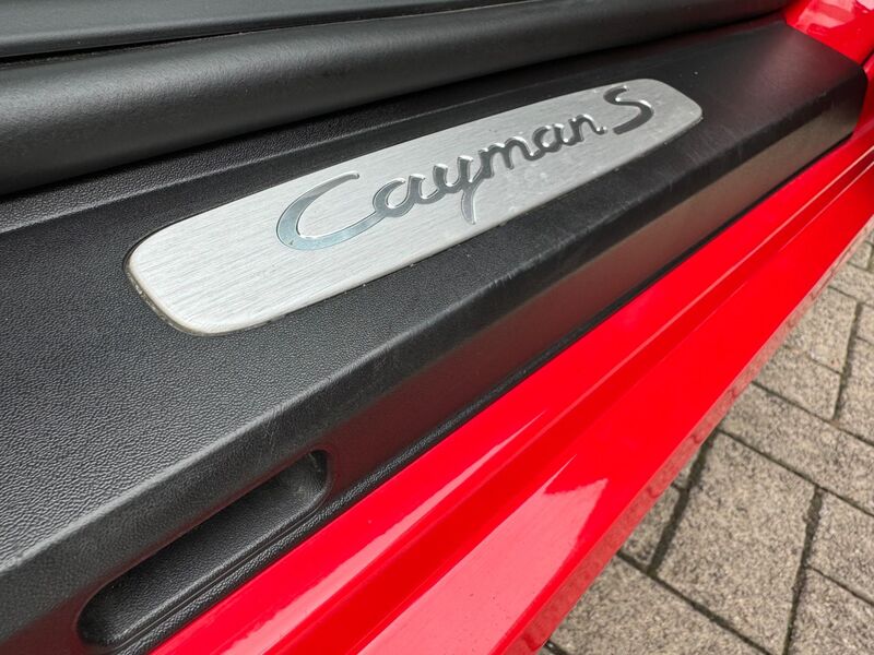 PORSCHE CAYMAN