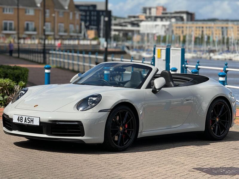 PORSCHE 911
