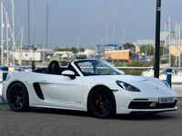 PORSCHE 718