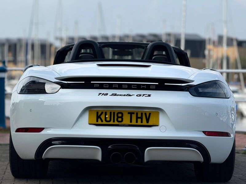 PORSCHE 718