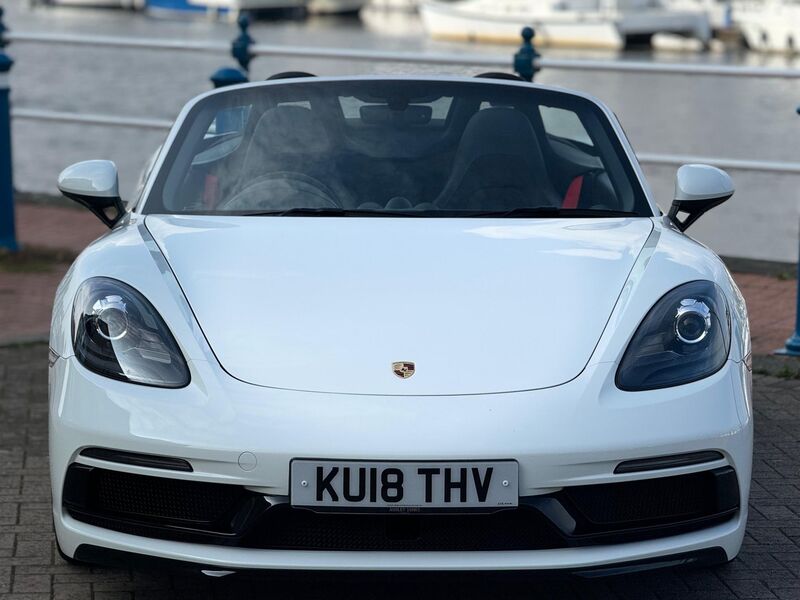 PORSCHE 718