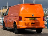 VOLKSWAGEN TRANSPORTER