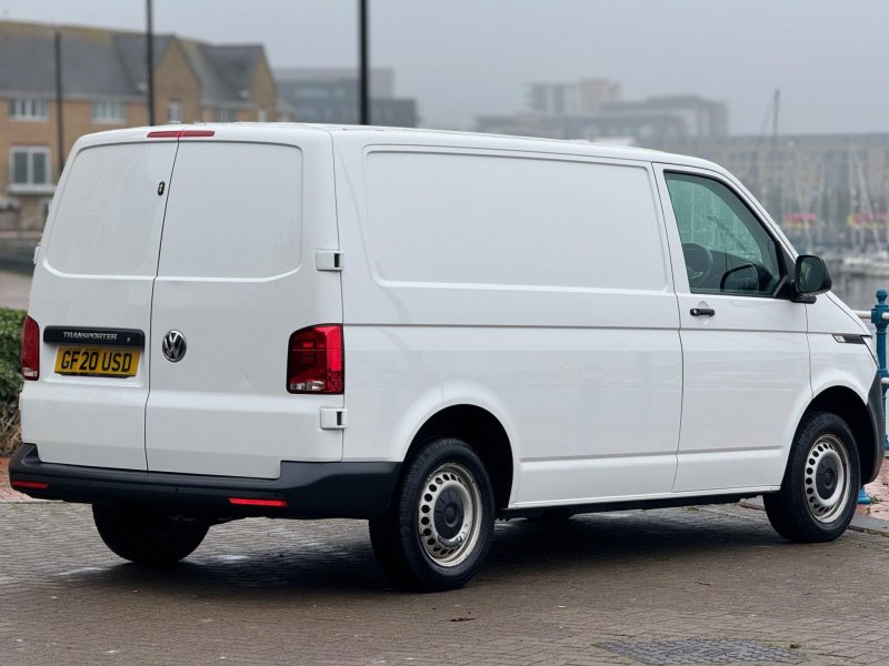 VOLKSWAGEN TRANSPORTER