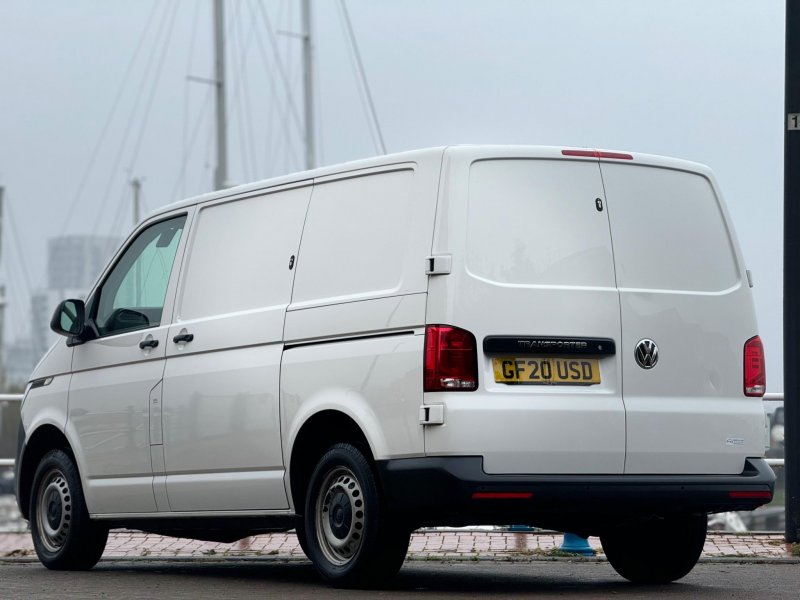 VOLKSWAGEN TRANSPORTER