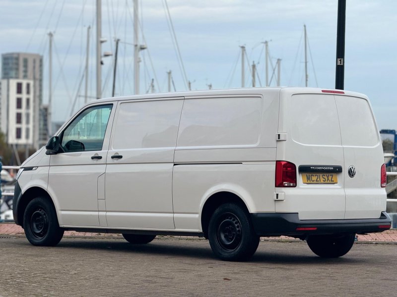 VOLKSWAGEN TRANSPORTER