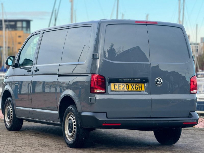 VOLKSWAGEN TRANSPORTER