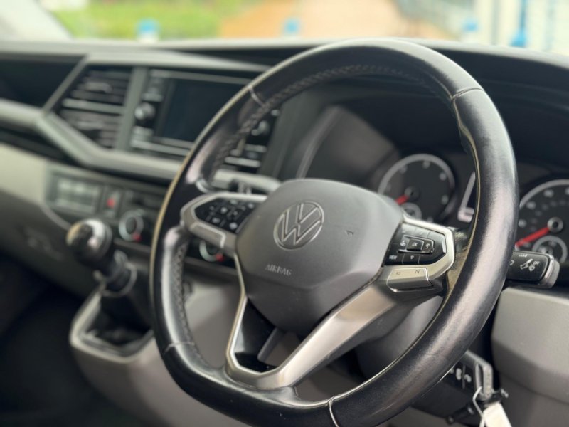 VOLKSWAGEN TRANSPORTER