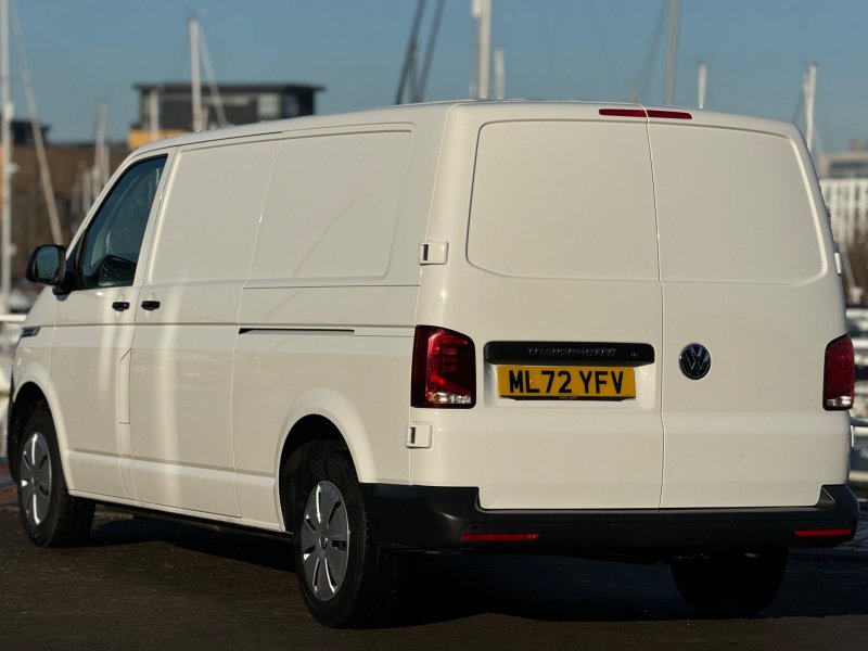 VOLKSWAGEN TRANSPORTER