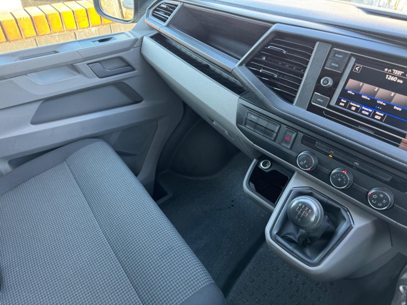 VOLKSWAGEN TRANSPORTER