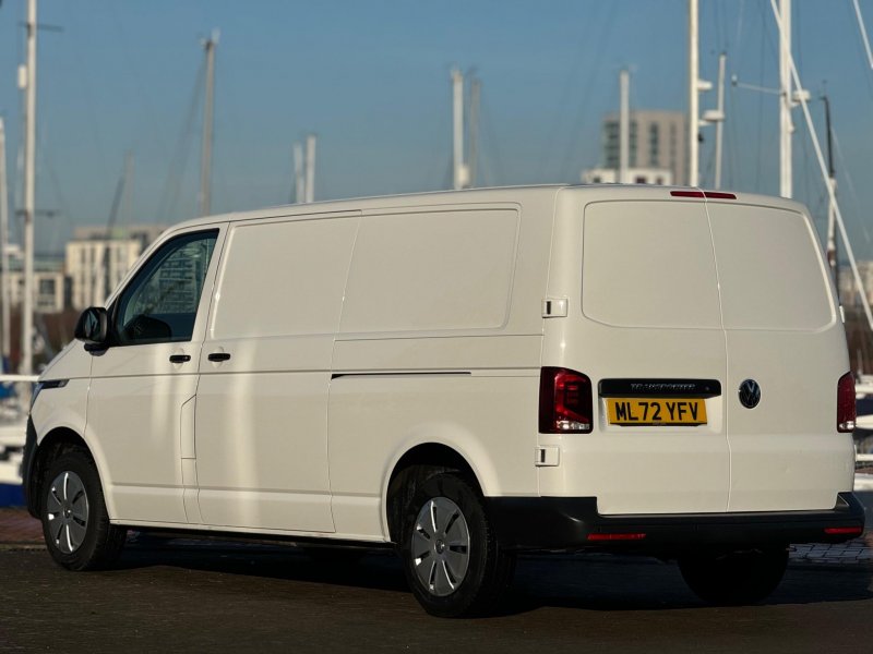 VOLKSWAGEN TRANSPORTER
