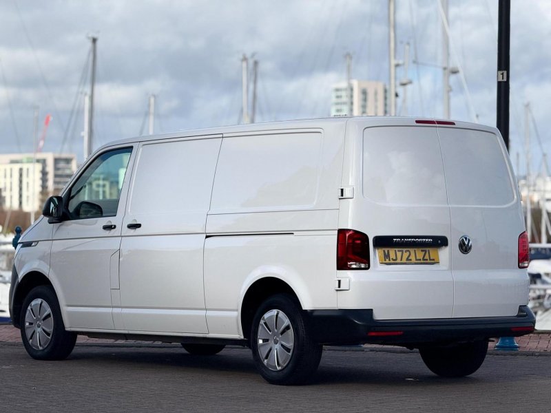 VOLKSWAGEN TRANSPORTER