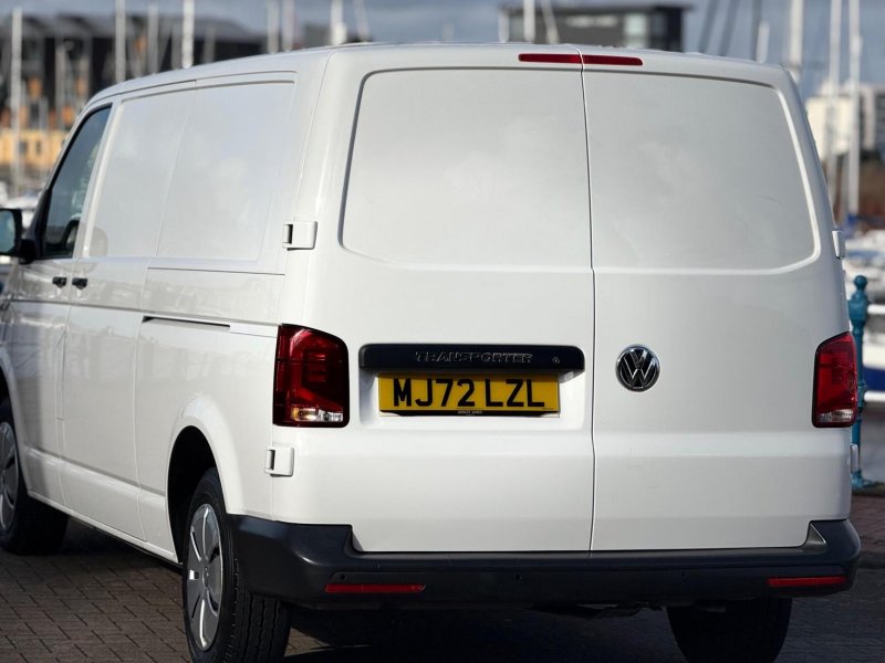 VOLKSWAGEN TRANSPORTER