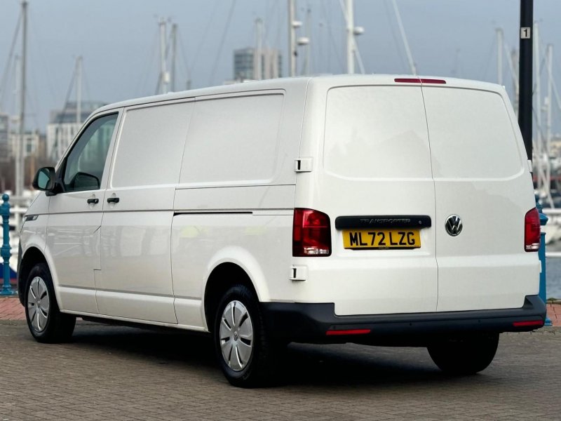 VOLKSWAGEN TRANSPORTER