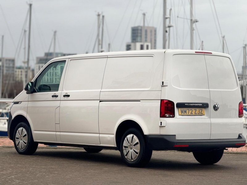 VOLKSWAGEN TRANSPORTER