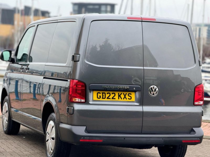 VOLKSWAGEN TRANSPORTER