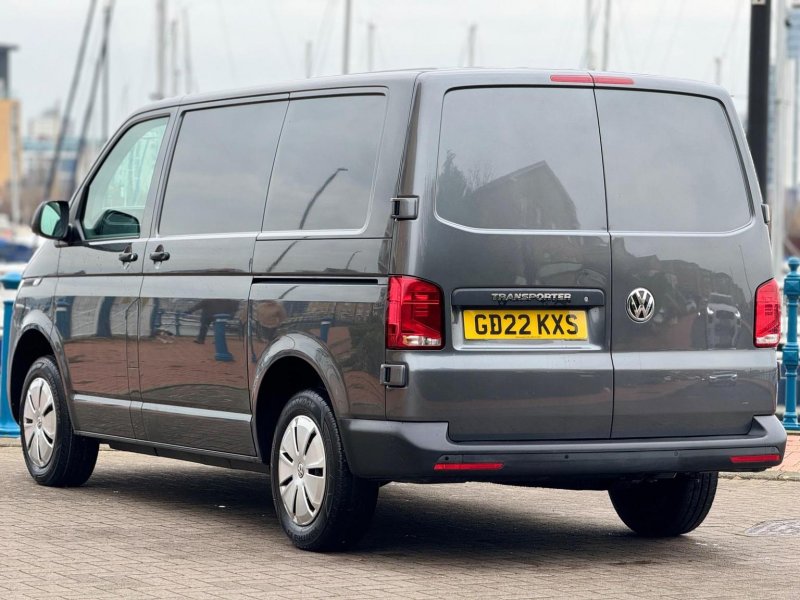 VOLKSWAGEN TRANSPORTER