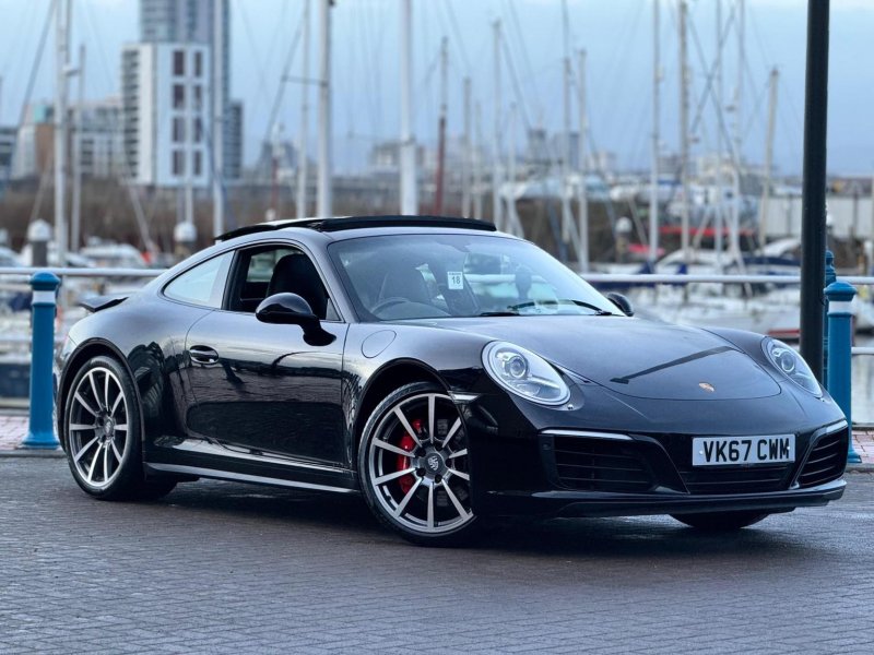 PORSCHE 911