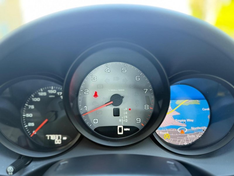 PORSCHE CAYMAN