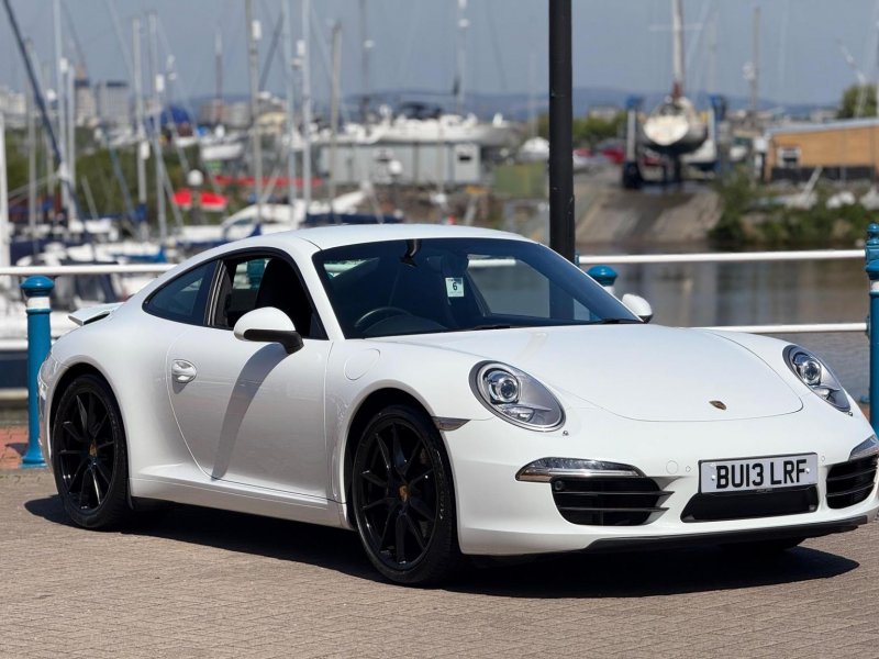 PORSCHE 911