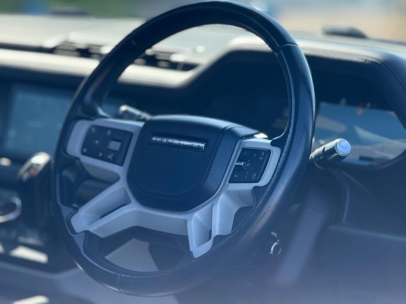 LAND ROVER DEFENDER 90