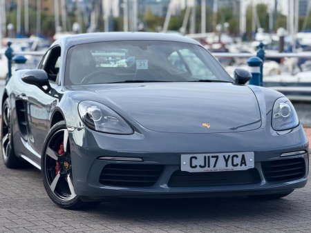 PORSCHE