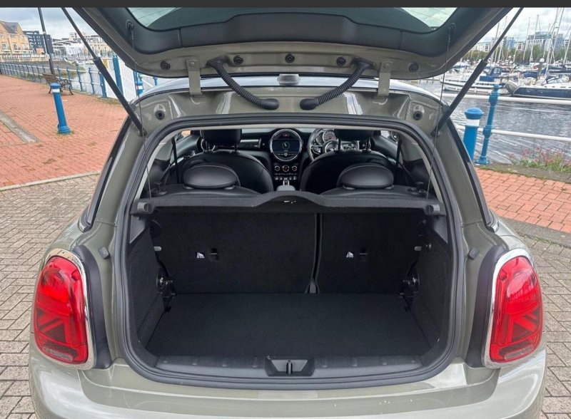 MINI HATCH